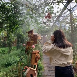 Meet your Posher, Vy